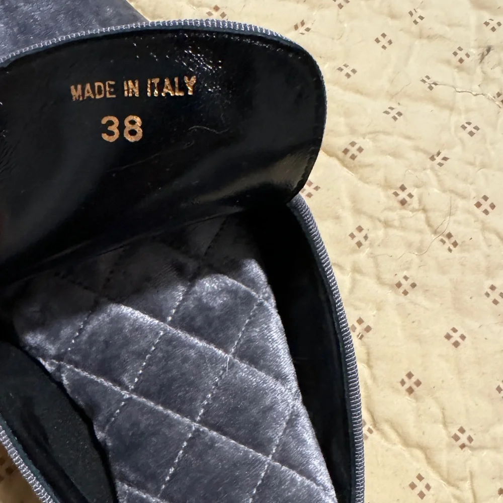 M. Gemi Velvet Mules in Silver - Picture 2 of 4